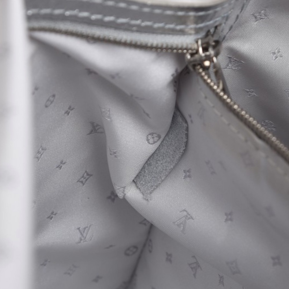 Authentic Louis Vuitton Suhali Lockit MM Silver - EUC - Rare piece from 2007 - Picture 10 of 11